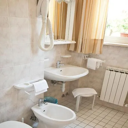 Vignola 2* Ассизи